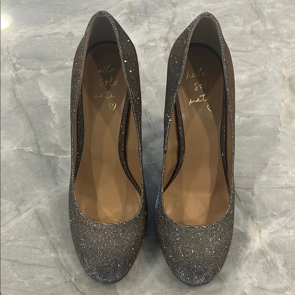 Banana Republic Shoes - Banana Republic metallic Heels Classic Pumps